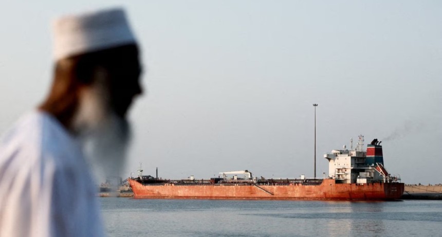 El estrecho de Ormuz vuelve a ser navegable: primeros buques cruzan tras la tregua de dos semanas entre EE.UU. e Ir&aacute;n