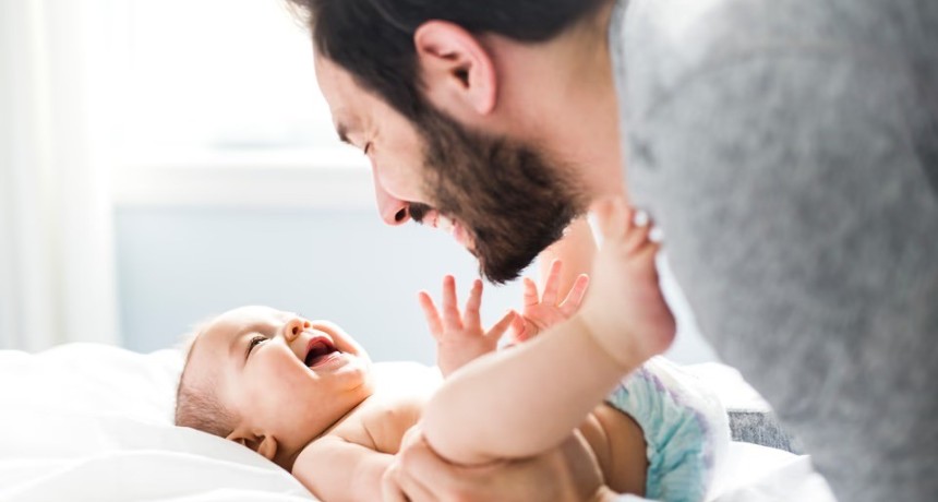 Reforma de licencias parentales: diputados proponen 30 d&iacute;as para progenitores no gestantes y la inclusi&oacute;n de monotributistas