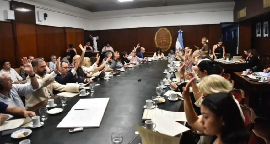 La UNT define su vicerrectora subrogante en medio de tensiones electorales por la reelecci&oacute;n de Pagani