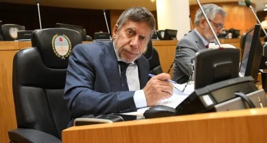 Ricardo Bussi iguala los niveles de rechazo de las figuras nacionales m&aacute;s cuestionadas