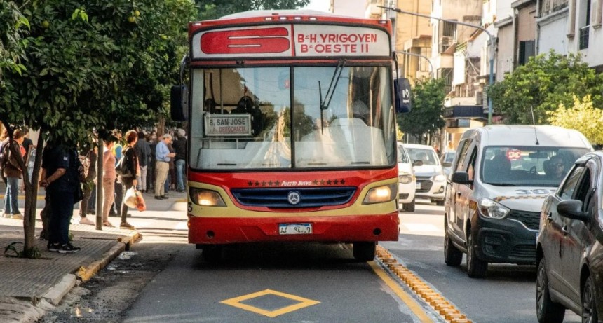 Transporte en Tucum&aacute;n: reuni&oacute;n entre el Municipio y AETAT con cuarto intermedio hasta el 22 de abril