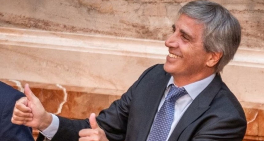 Luis Caputo cerr&oacute; en Washington la segunda revisi&oacute;n del FMI y asegur&oacute; USD 2.550 millones del Banco Mundial y el BID