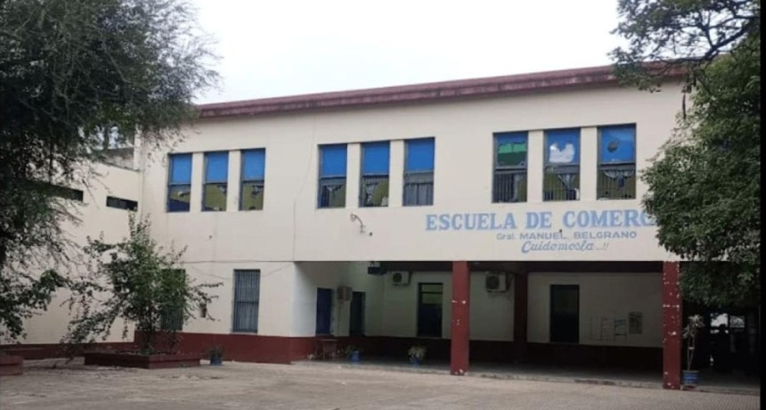 Un alumno de sexto a&ntilde;o ingres&oacute; a una escuela de San Miguel de Tucum&aacute;n con una navaja