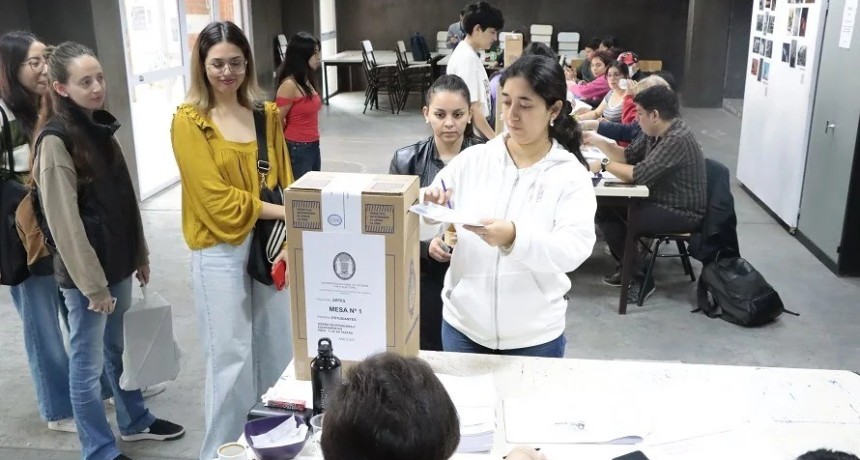 La Junta Electoral de la UNT habilit&oacute; la candidatura de un consejero estudiantil y sent&oacute; precedente sobre reelecciones con el nuevo estatuto