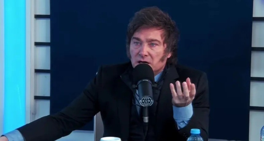 Milei en streaming: respald&oacute; a Adorni, habl&oacute; de su reuni&oacute;n con Peter Thiel y anticip&oacute; que la inflaci&oacute;n comenzar&aacute; a ceder