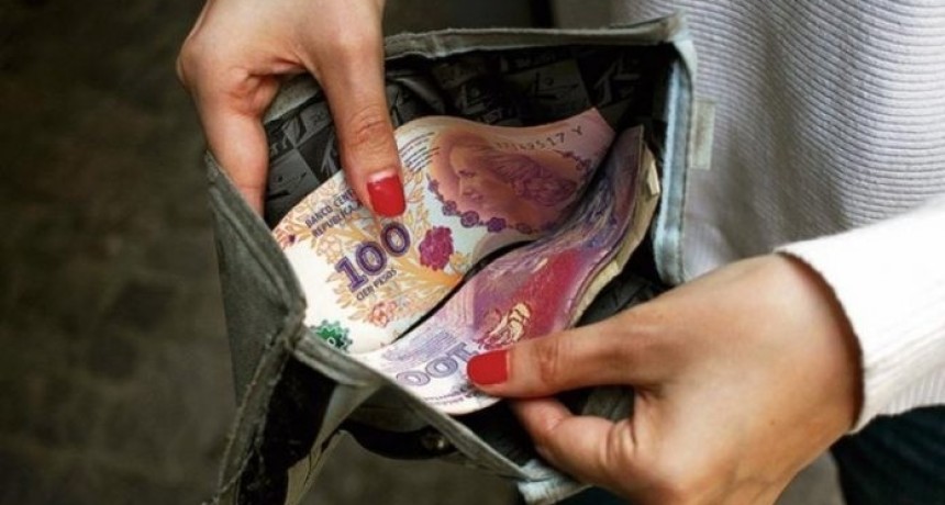 La crisis del poder adquisitivo: el 52% de los hogares argentinos no llega a fin de mes, el peor registro hasta ahora