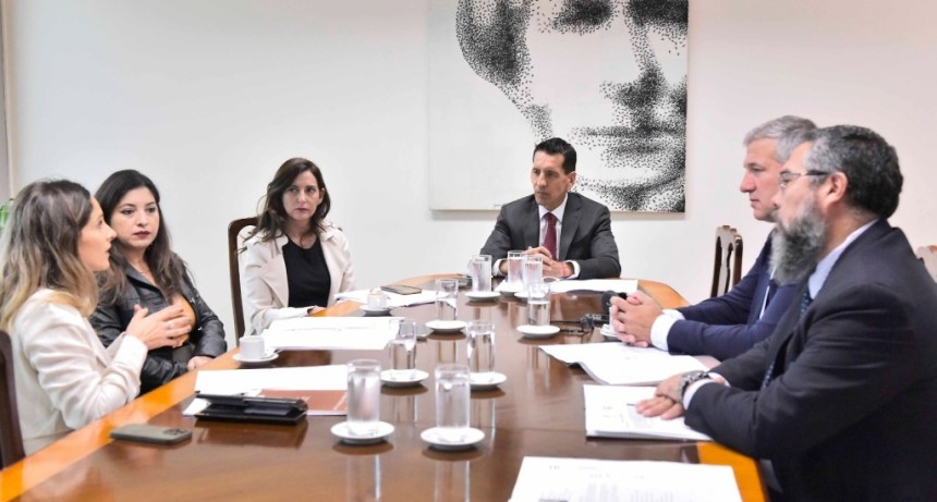 Avanza la ley de protecci&oacute;n digital del honor y la reputaci&oacute;n con exclusi&oacute;n de funcionarios p&uacute;blicos