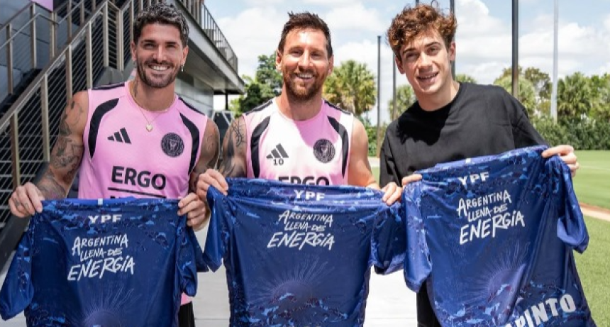 Messi, De Paul y Colapinto: la foto que une al automovilismo y el f&uacute;tbol argentino desde Miami