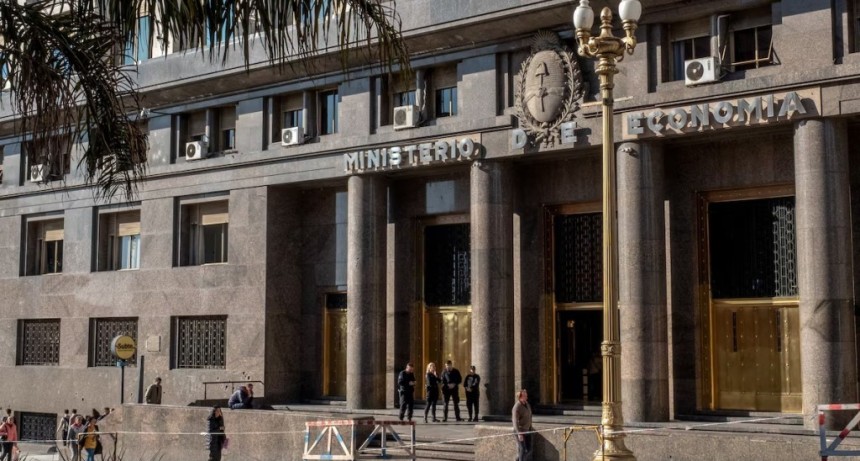 Licitaci&oacute;n del Tesoro: Econom&iacute;a logr&oacute; rollover del 102% y coloc&oacute; m&aacute;s de $8 billones