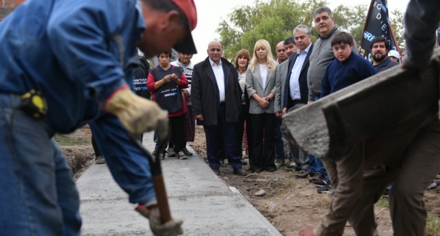 Avanzan las obras de mejoramiento urbanístico en el barrio Ampliación Miguel Lillo
