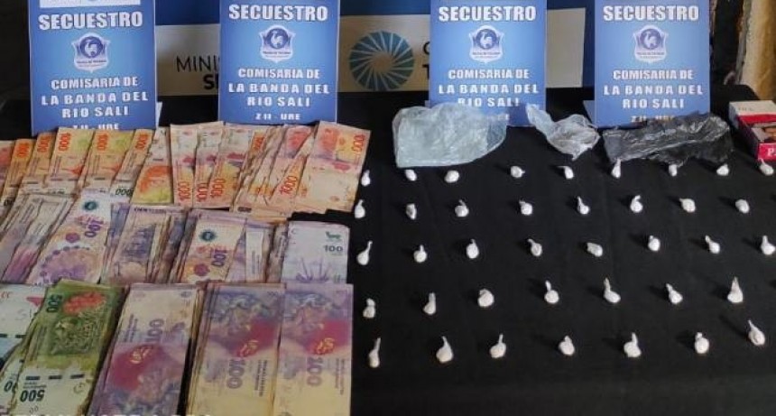 Secuestran cocaína, municiones de armas de fuego y dinero en efectivo