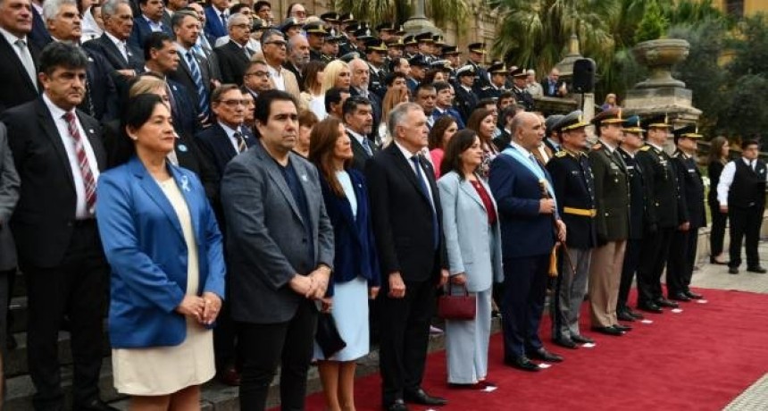 Jaldo celebró el 213º aniversario de la Revolución de Mayo en Plaza Independencia