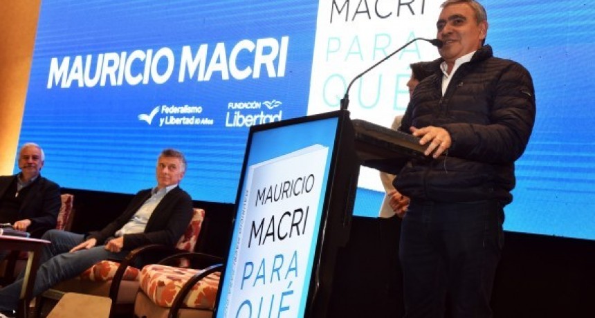 Alfaro participó de la presentación del libro de Mauricio Macri
