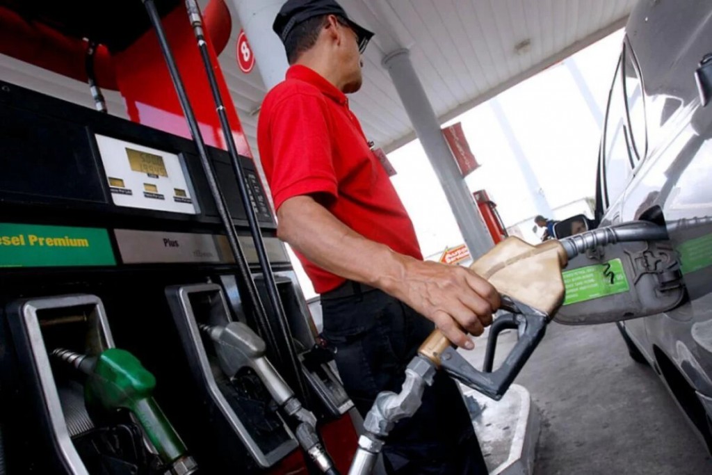 Impuestos a los combustibles: el Gobierno oficializó la postergación del aumento
