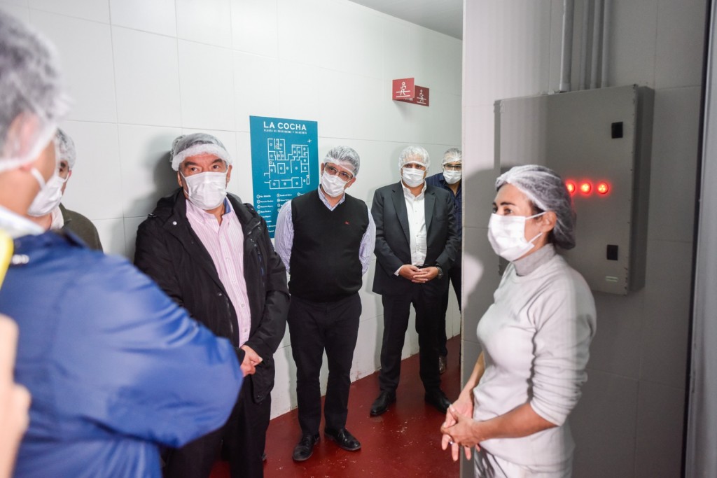 El Vicegobernador visitó la fábrica de chacinados en La Cocha
