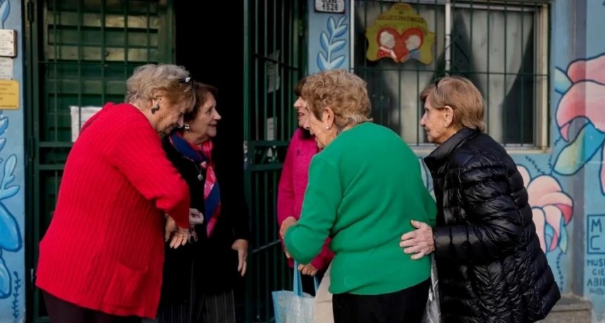 Solo 3 de cada 10 personas llegan a cumplir con los 30 años de aportes necesarios para jubilarse