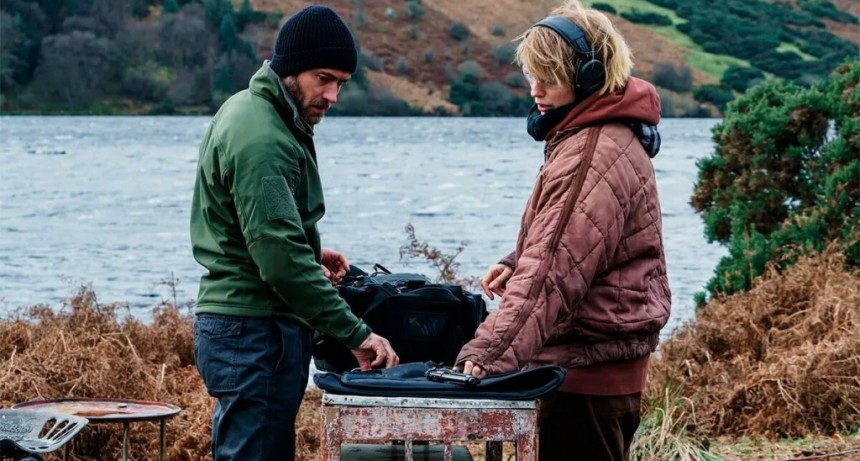 De qué trata la película del 2020, con Blake Lively y Jude Law, que está arrasando en Netflix