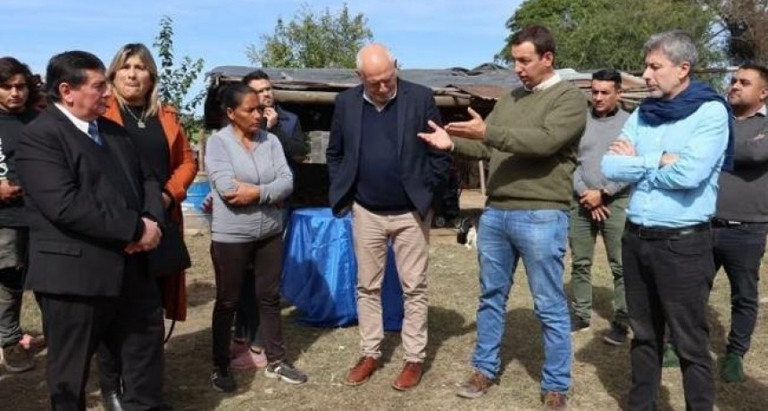 42 familias en Los Alamitos ya cuenta con acceso a la red de agua potable