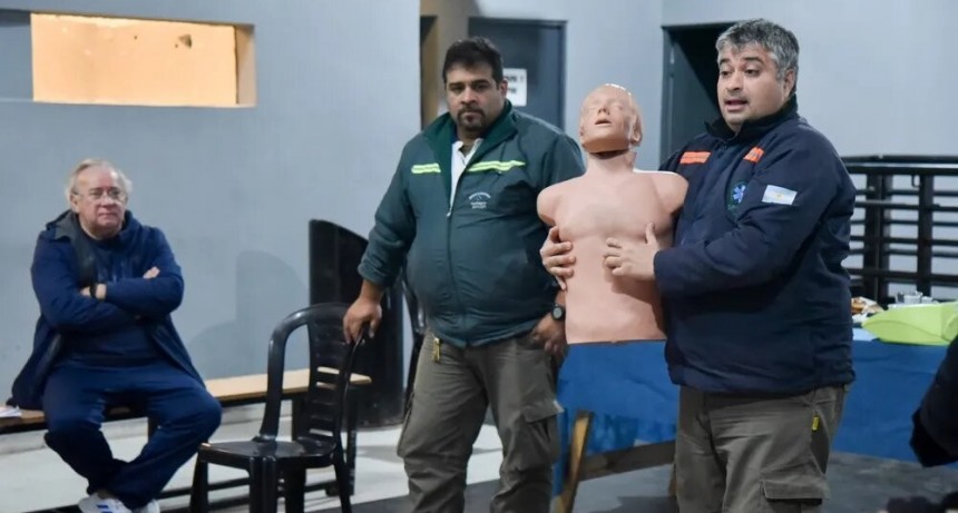 Empleados municipales se capacitaron en RCP y primeros auxilios