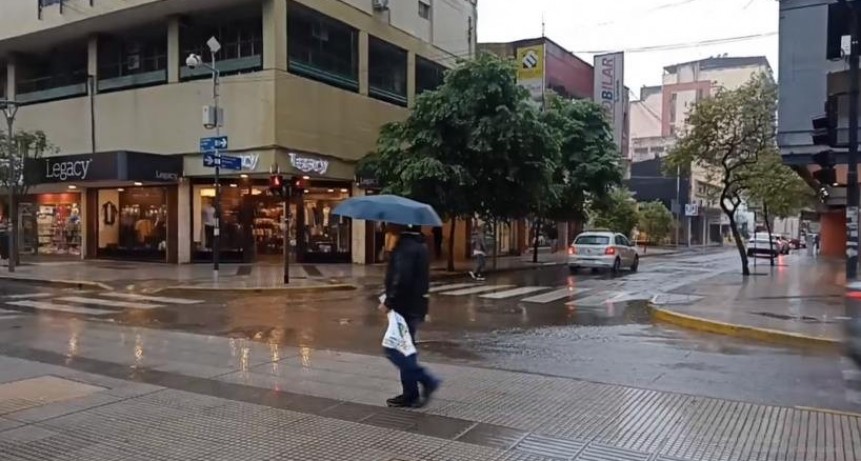 Tiempo: llovizna y descenso de la temperatura para este jueves en Tucumán