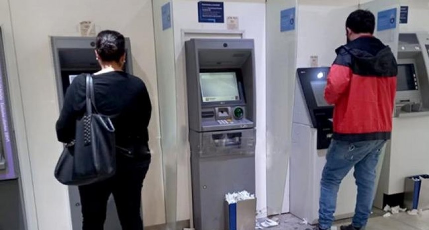 Desde el miércoles se inicia el pago salarial para trabajadores estatales