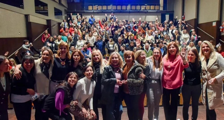 Docentes municipales accederán a capacitaciones permanentes
