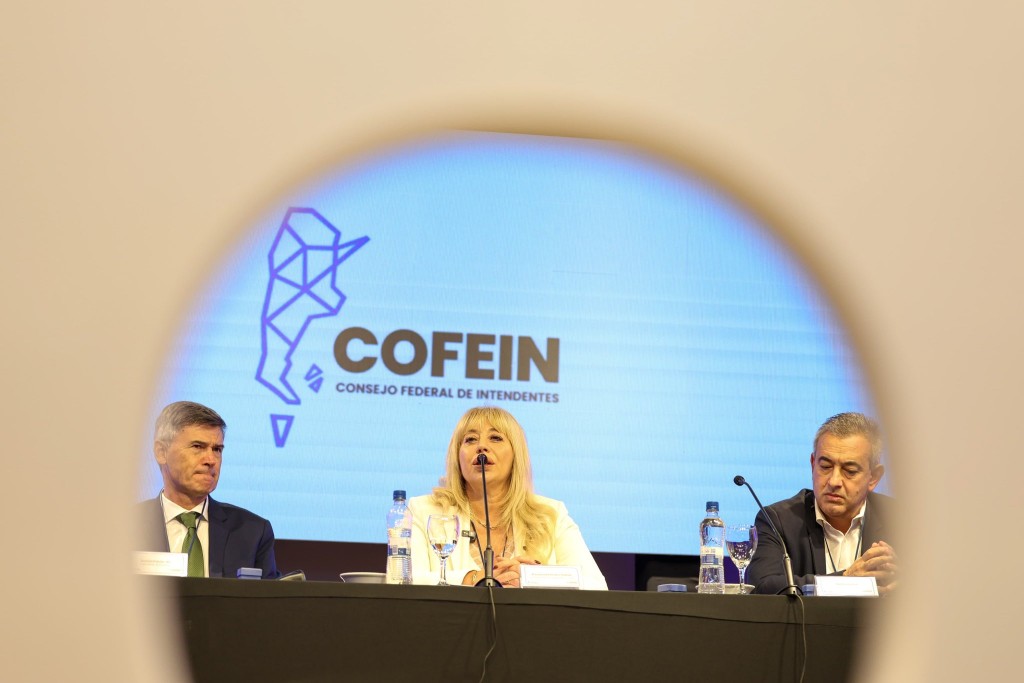 Intendentes denuncian que el federalismo está en crisis y desafían al Gobierno nacional