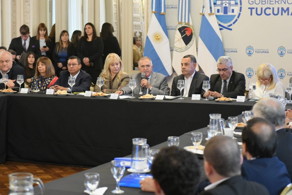 Jaldo y Chahla condujeron una reunión entre Provincia y Municipio para coordinar gestión conjunta
