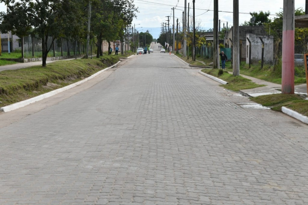 Las Talitas: inauguran 900 metros de pavimento articulado para mejorar la transitabilidad