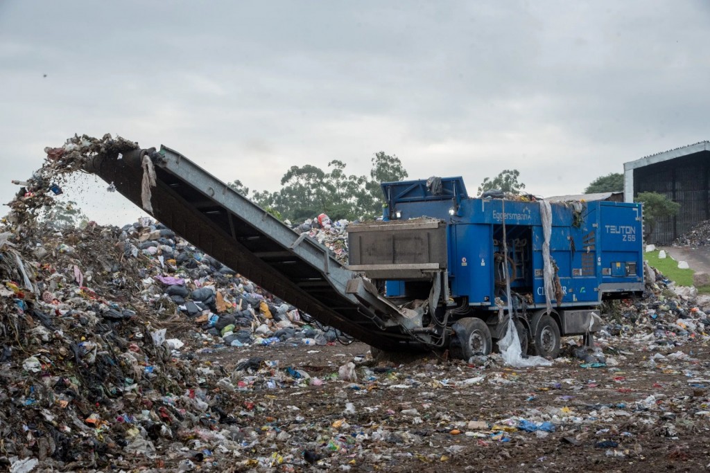 Optimizan la gestión de residuos con nueva maquinaria que reduce volumen y huella de carbon