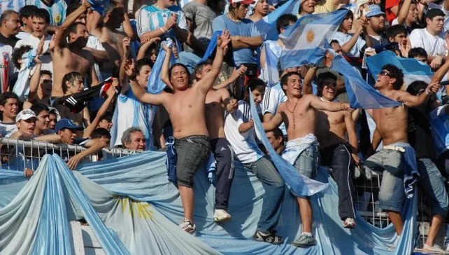 Argentina y EE.UU. coordinan restricciones para barras bravas en el Mundial de Clubes