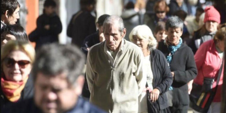 Divididos en la oposición: tensiones por la reforma jubilatoria y el bono a mínimas