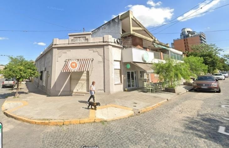 Clientes y empleados frenaron a un ladrón que intentó robar una heladería