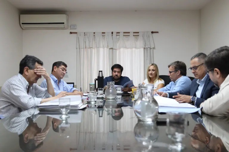 Tucumán busca regular Uber y Cabify: esperan consenso entre Provincia y Municipio