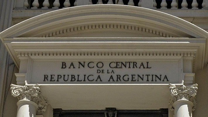 Las cuentas públicas cerraron abril con superávit: Hacienda afirma que consolida el 