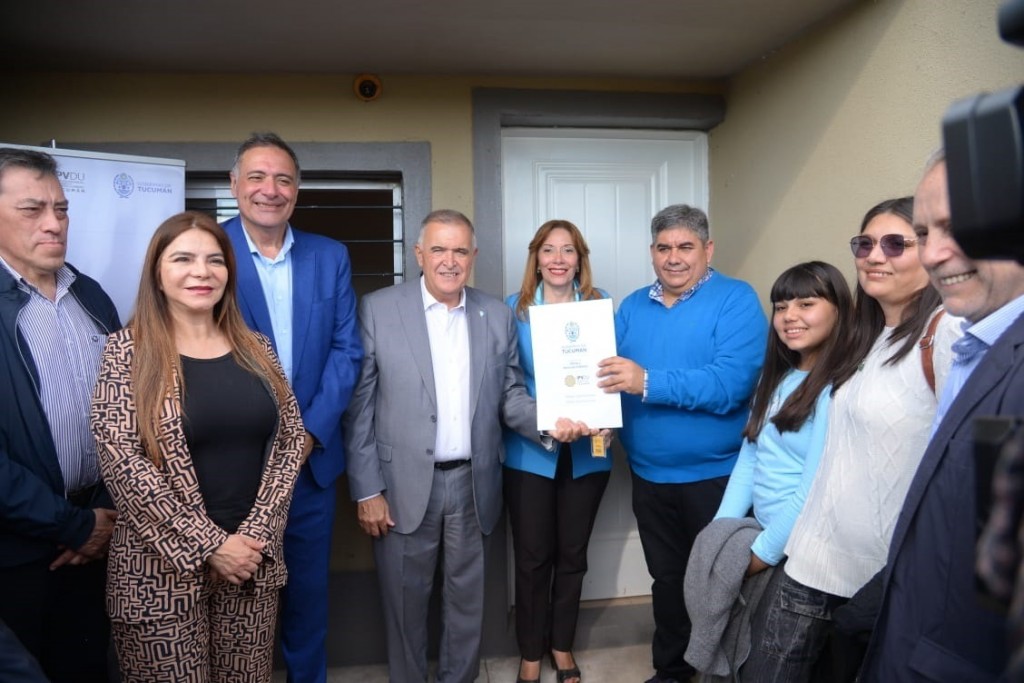 Entregaron 100 casas en Las Talitas y planean construir 3.000 más