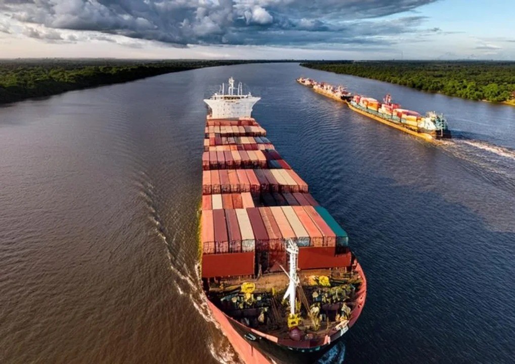 El Gobierno desregula el cabotaje marítimo: habilitan barcos extranjeros y banderas de conveniencia