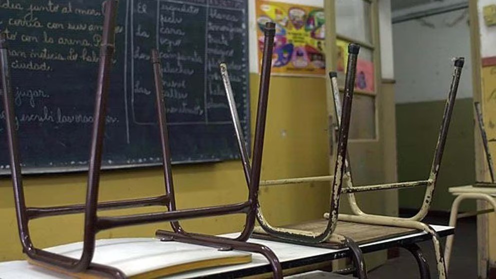 El Gobierno fija servicios mínimos obligatorios en huelgas y descentraliza paritarias docentes