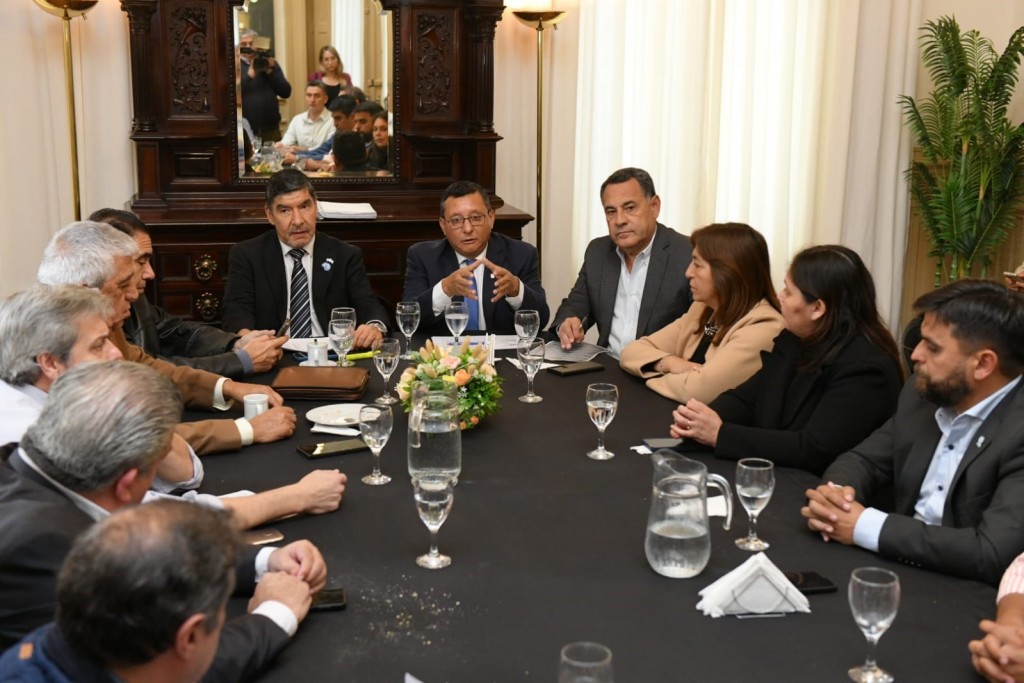 Gobierno de Tucumán avanza en reformas para fortalecer a las comunas del interior