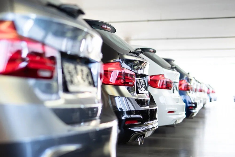 Gobierno elimina trámites burocráticos para venta de autos: 