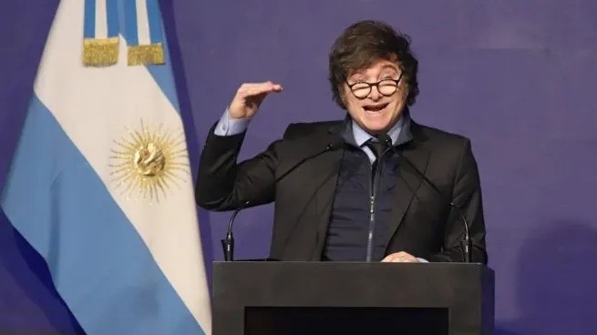 Javier Milei consolida su apoyo: sube en imagen y lidera el podio regional