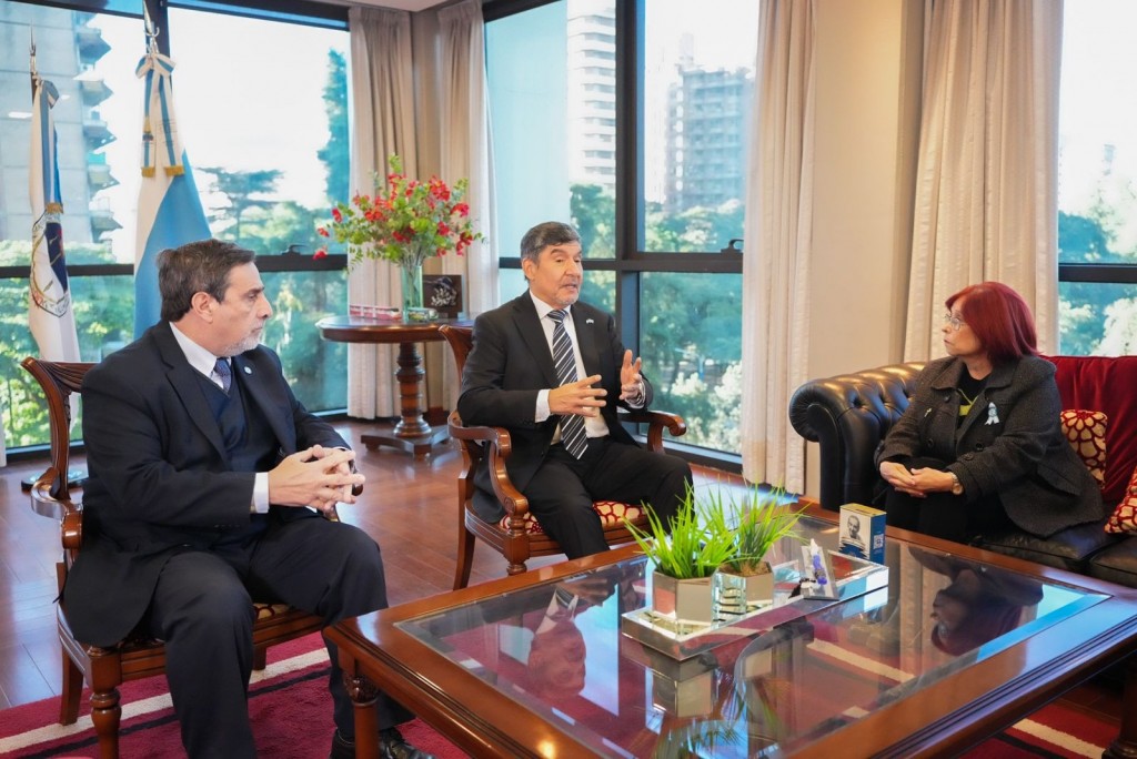 Salud y Legislatura unen esfuerzos frente a adicciones
