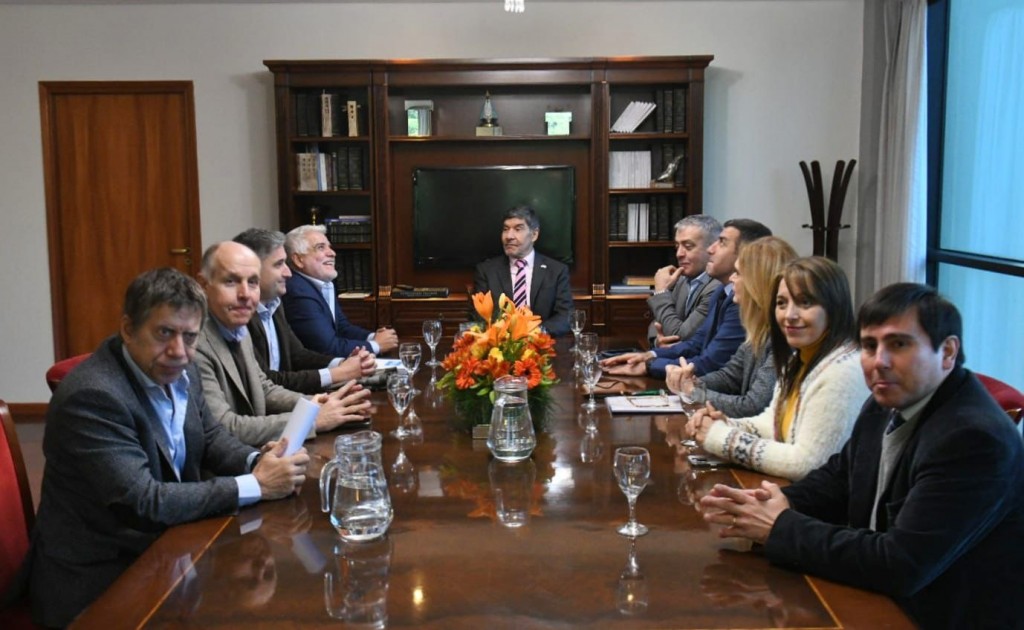 Acevedo recibe al IPLA para articular políticas contra las adicciones