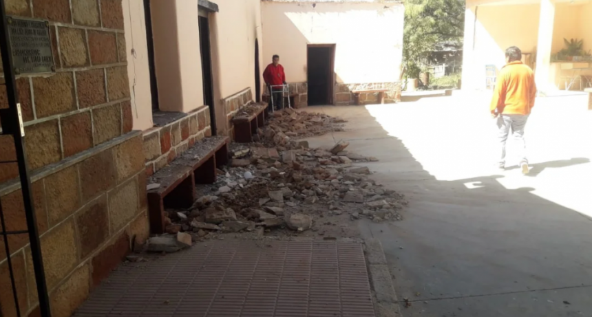 Sismo en La Rioja: derrumbes en una parroquia, viviendas y un cerro