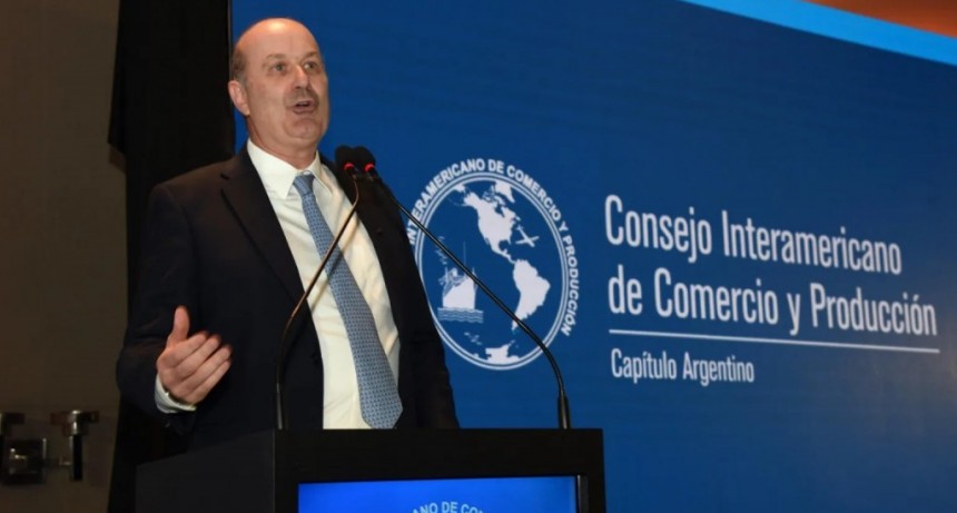Sturzenegger vs. empresarios: “La prioridad es la motosierra, no bajar impuestos”