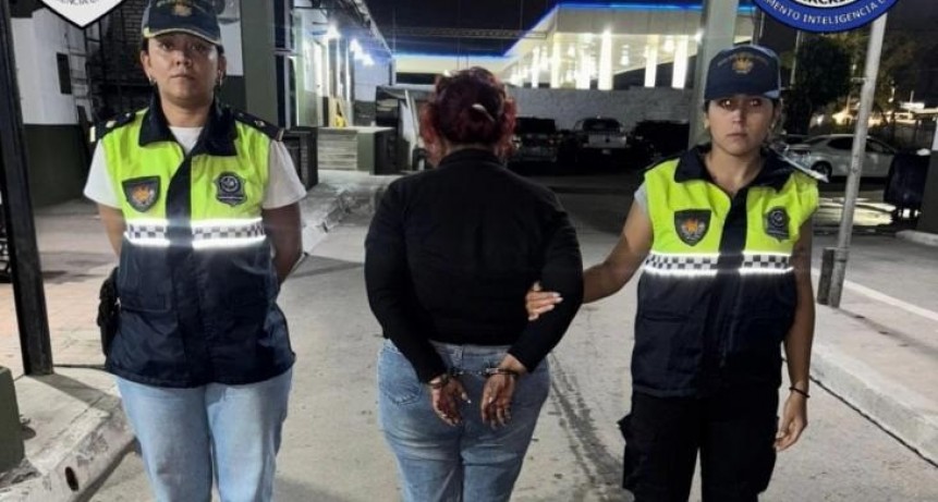 Detienen a mujer acusada de estafar a adultos mayores cerca de bancos en Cruz Alta