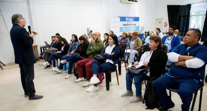 Capacitan a personal municipal en nuevos esquemas de vacunación antigripal y neumococo