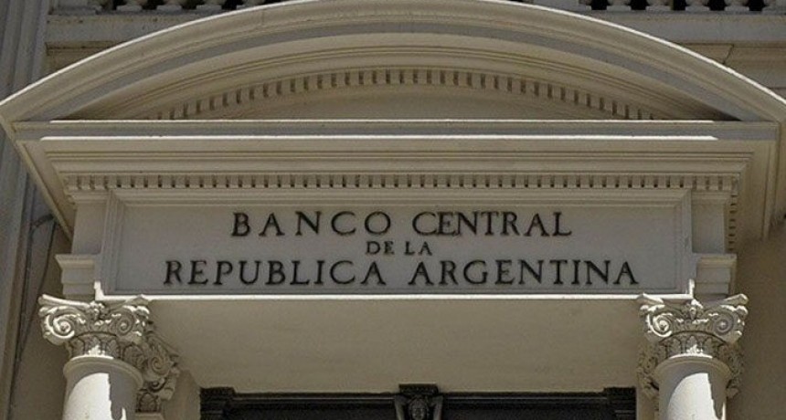 Las cuentas públicas cerraron abril con superávit: Hacienda afirma que consolida el 