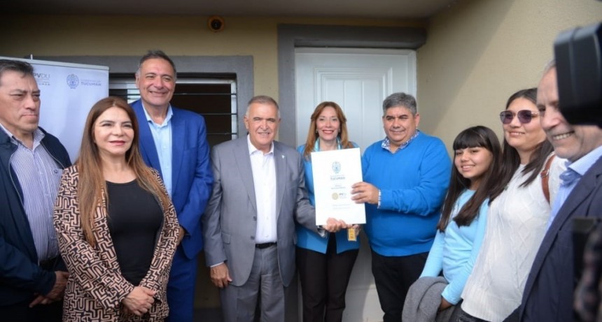 Entregaron 100 casas en Las Talitas y planean construir 3.000 más