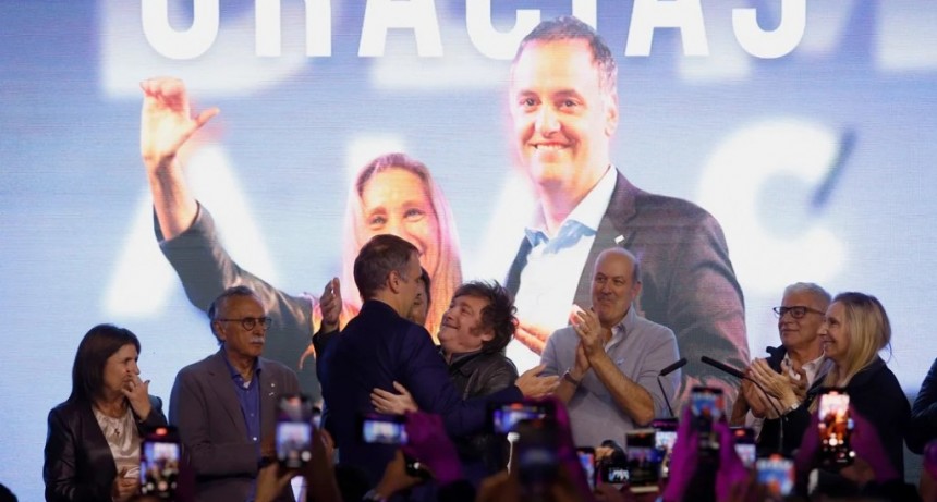 Adorni gana las elecciones en CABA, pero con alta fragmentación y baja participación